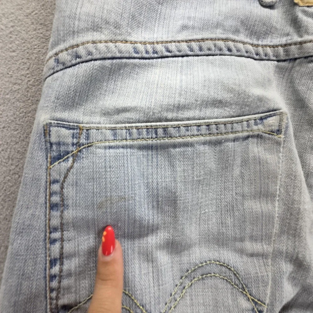 VTG Levis Engineered Jeans Blue Flap Pocket Two Horse Altered Hem Fits‎ 31x28